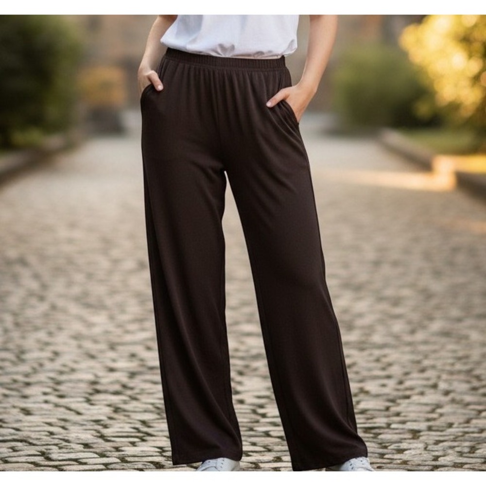 Chico's Travelers Wide Leg Pants Women Size 2 Brown Ribbed Slinky Knit Trousers